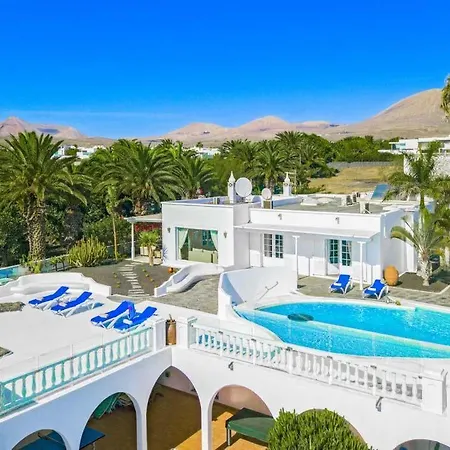 Sleeps 8 With Pool Air Con And Wifi * Puerto Calero