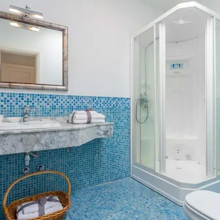 Sleeps 8 With Pool Air Con And Wifi Villa *